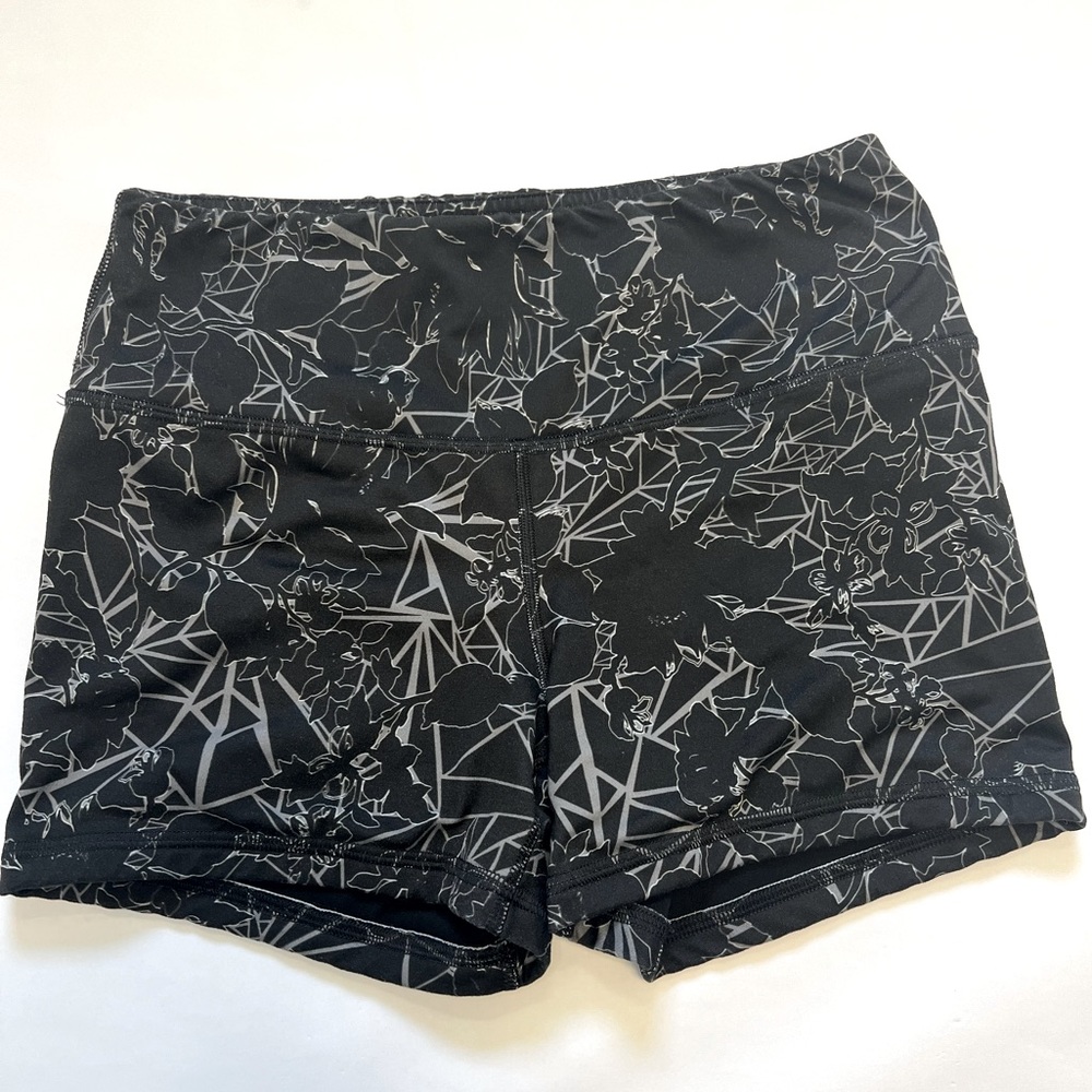 Fleo Power High Rise Shorts